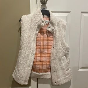 Size xs brand new with tags aerie fleece puffer with inside plaid detail.